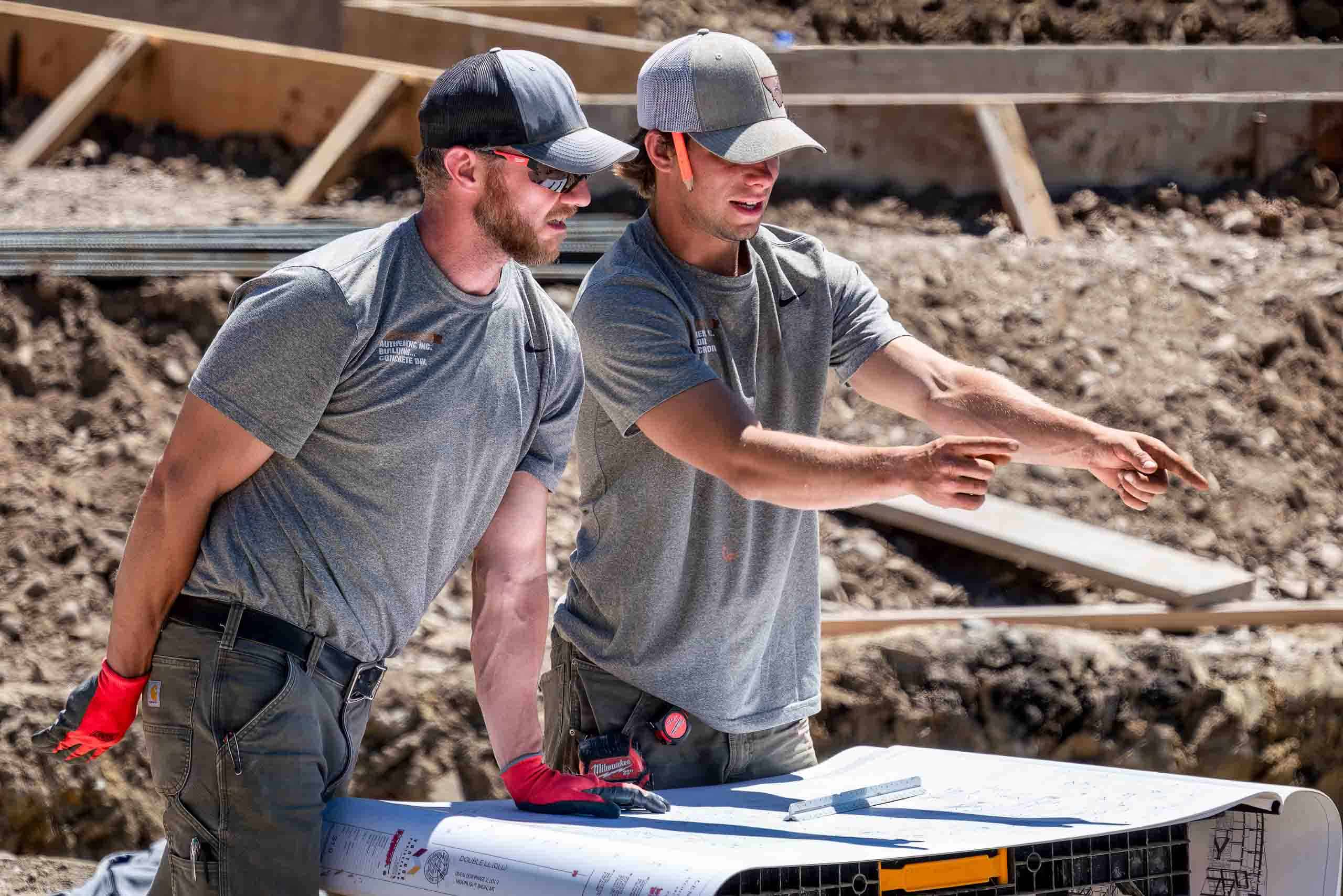 Beland-Studio-Authentic-Inc-Carousel-10