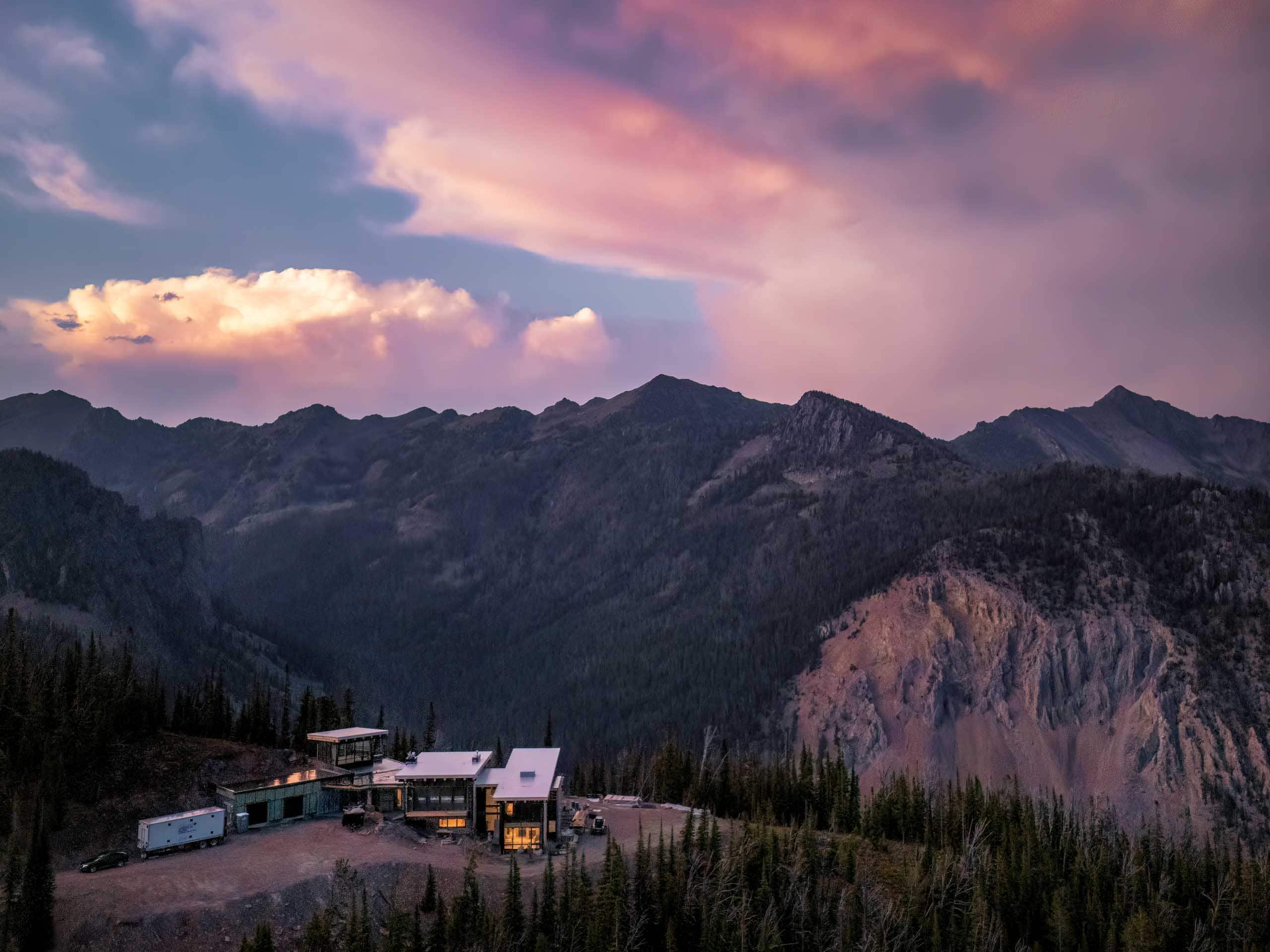 Beland-Studio-Authentic-Inc-Carousel-4